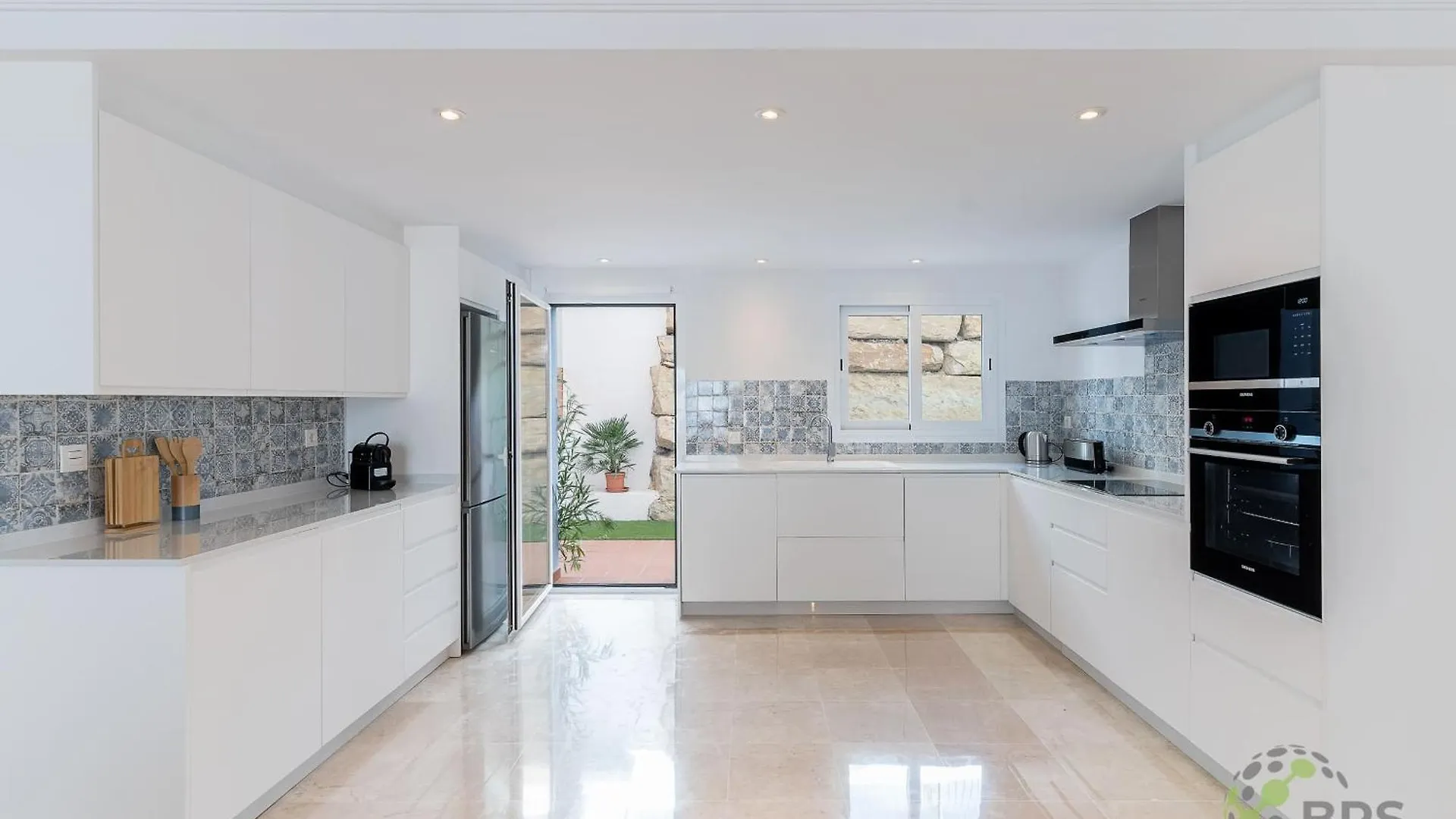 Elegant And Stylish Retreat 592 Apartment Estepona 0*,  Spain